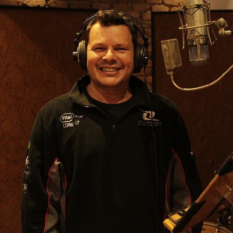 Toni Platão grava álbum com músicas do show em que canta o amor segundo Herbert Vianna