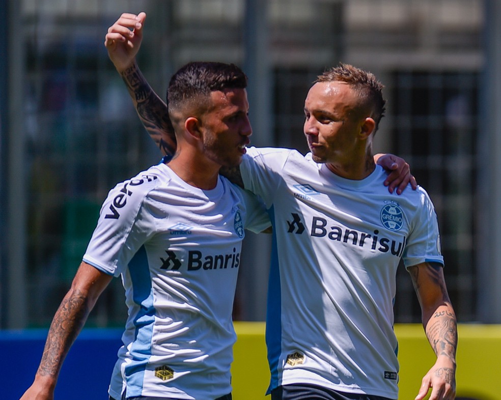 Matheus Henrique e Everton estão entre os mais cobiçados do Grêmio — Foto: Douglas Magno/BP Filmes