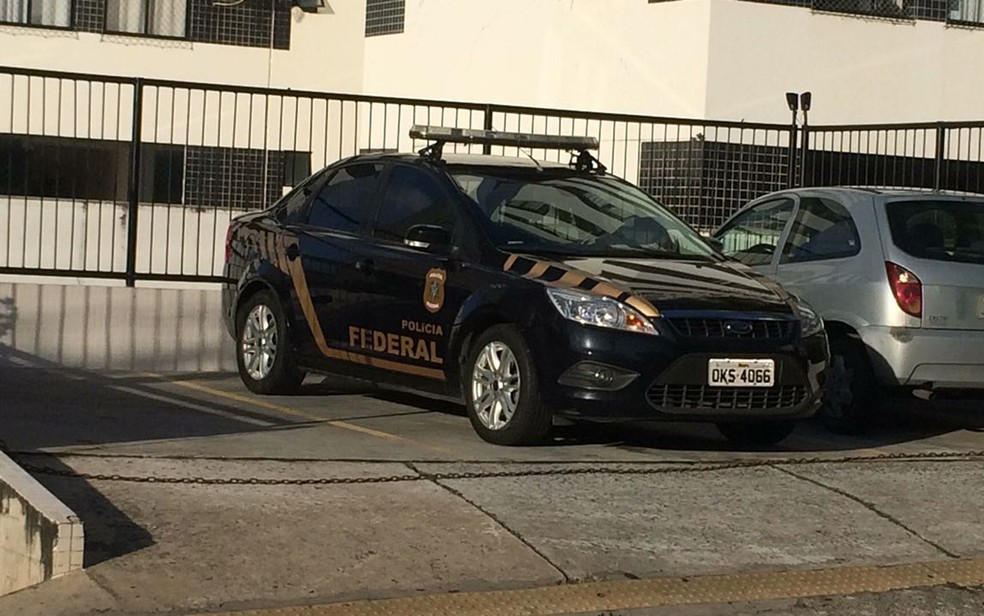 PF esteve em endereço na Avenida Cardeal da Silva (Foto: Andreia Silva/ TV Bahia)