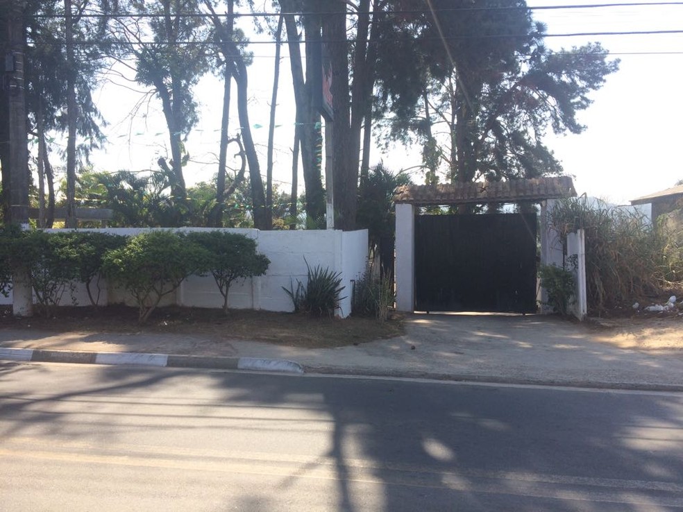 Boate funcionava no Jarim Colonial em Atibaia (Foto: Peterson Grecco/TV Vanguarda)