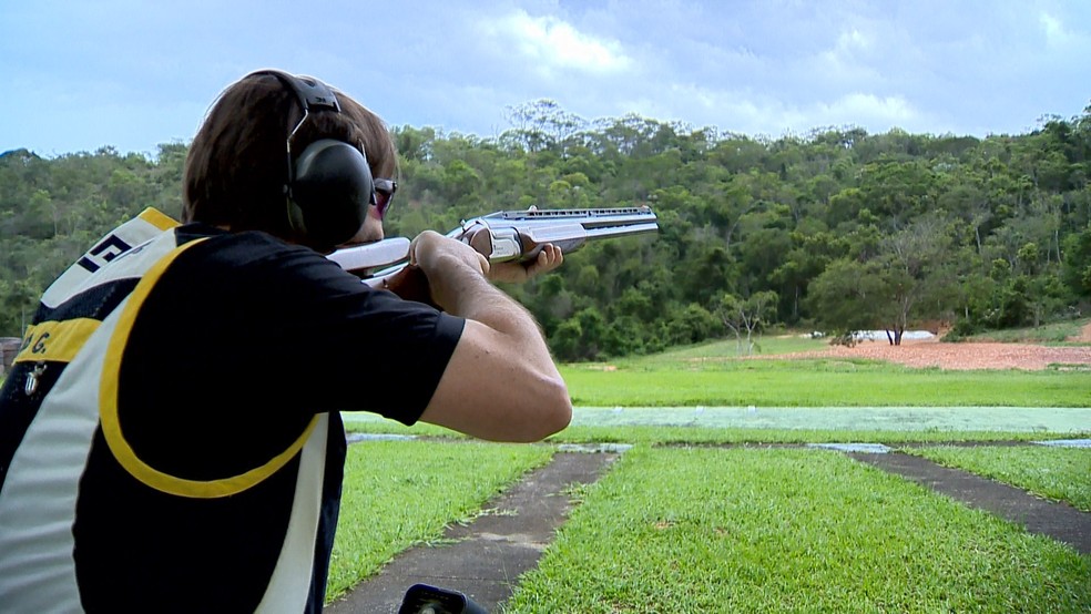 Professor Olimpico Tiro Esportivo O Esporte Que Rendeu As Primeiras Medalhas Do Brasil Zona Da Mata Centro Oeste Ge Transmite la idea adicional de que está lloviendo muchísimo. professor olimpico tiro esportivo o