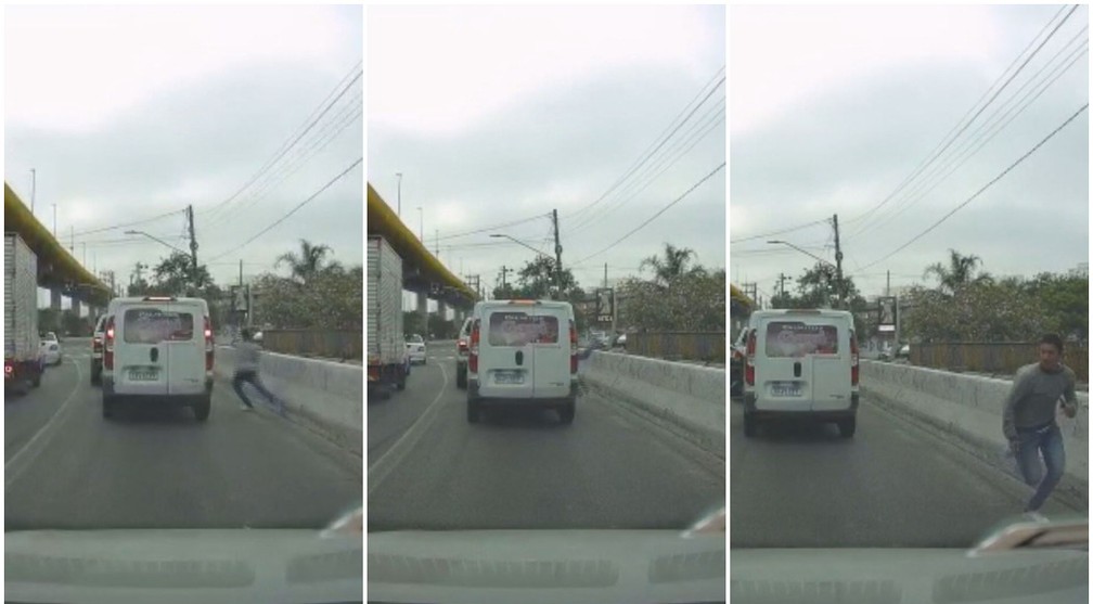 Rapaz é flagrado praticando roubo em carros na Avenida do Estado, no Centro de São Paulo, na manhã desta quinta-feira (28) — Foto: Reprodução/TV Globo