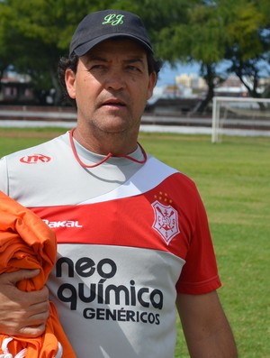 Técnico Luiz Juresco no Sergipe (Foto: João Áquila / GLOBOESPORTE.COM)