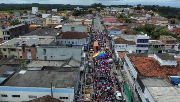 Marcha das mulheres em Solânea (PB); movimento surgiu nos anos 1990 para combater o machismo no campo. (Foto: FLAVIO COSTA/ASPTA via BBC)