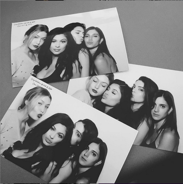 Kylie, Kendall e amigas (Foto: Instagram)