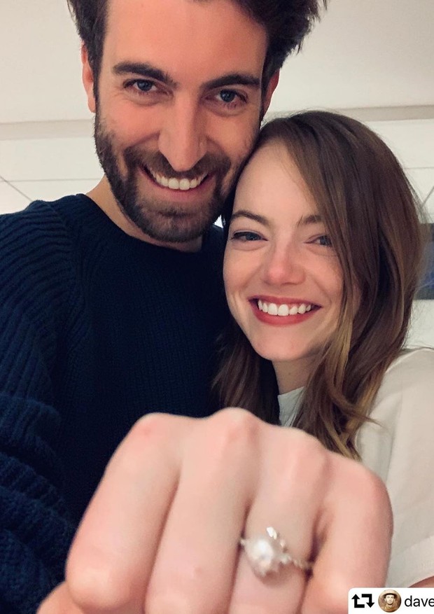 Emma Stone e noivo (Foto: Reprodução / Instagram)