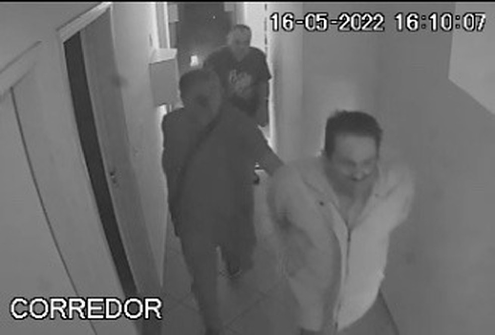 Vídeo mostra momento em que Paulo Cupertino é preso na Zona Sul de SP — Foto: Reprodução