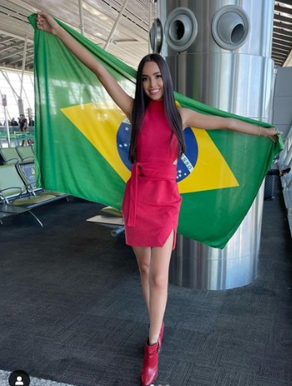 Lisandra Alves Franciskievicz representou o Brasil na Europa — Foto: Instagram/reprodução
