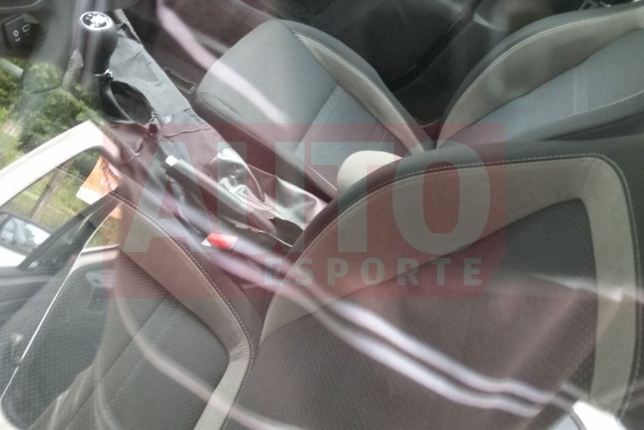 Interior do Fiat Tipo SW em testes na cidade de Paraty (RJ)