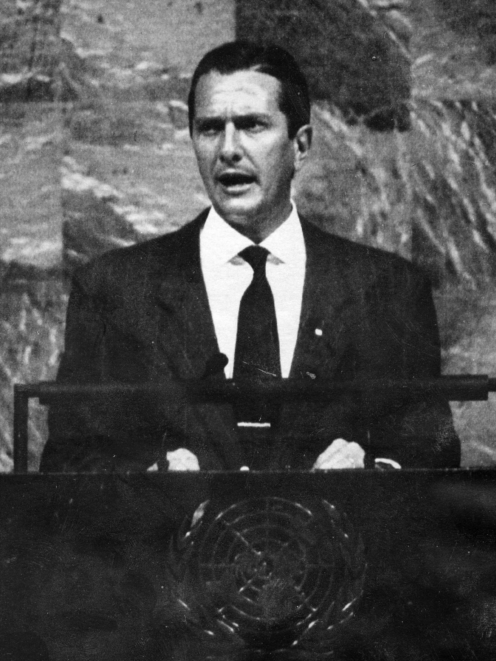 Collor durante a abertura da Assembleia Geral das Nações Unidas, em 1990. Ele foi o primeiro presidente brasileiro eleito, após o regime militar, a falar na ONU — Foto: Arquivo