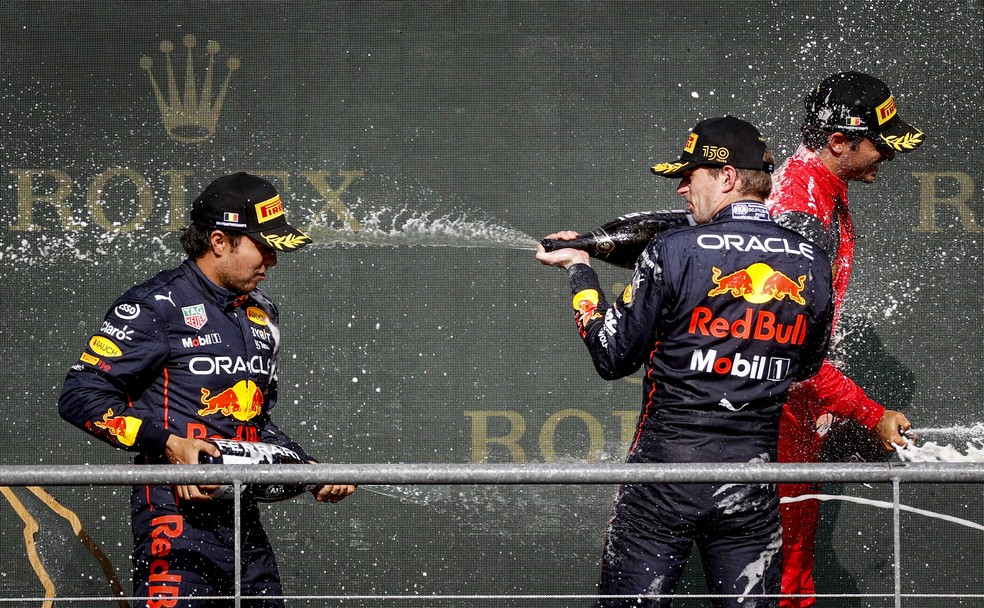Verstappen comanda festa da Red Bull no pódio do GP da Bélgica — Foto: ANP via Getty Images