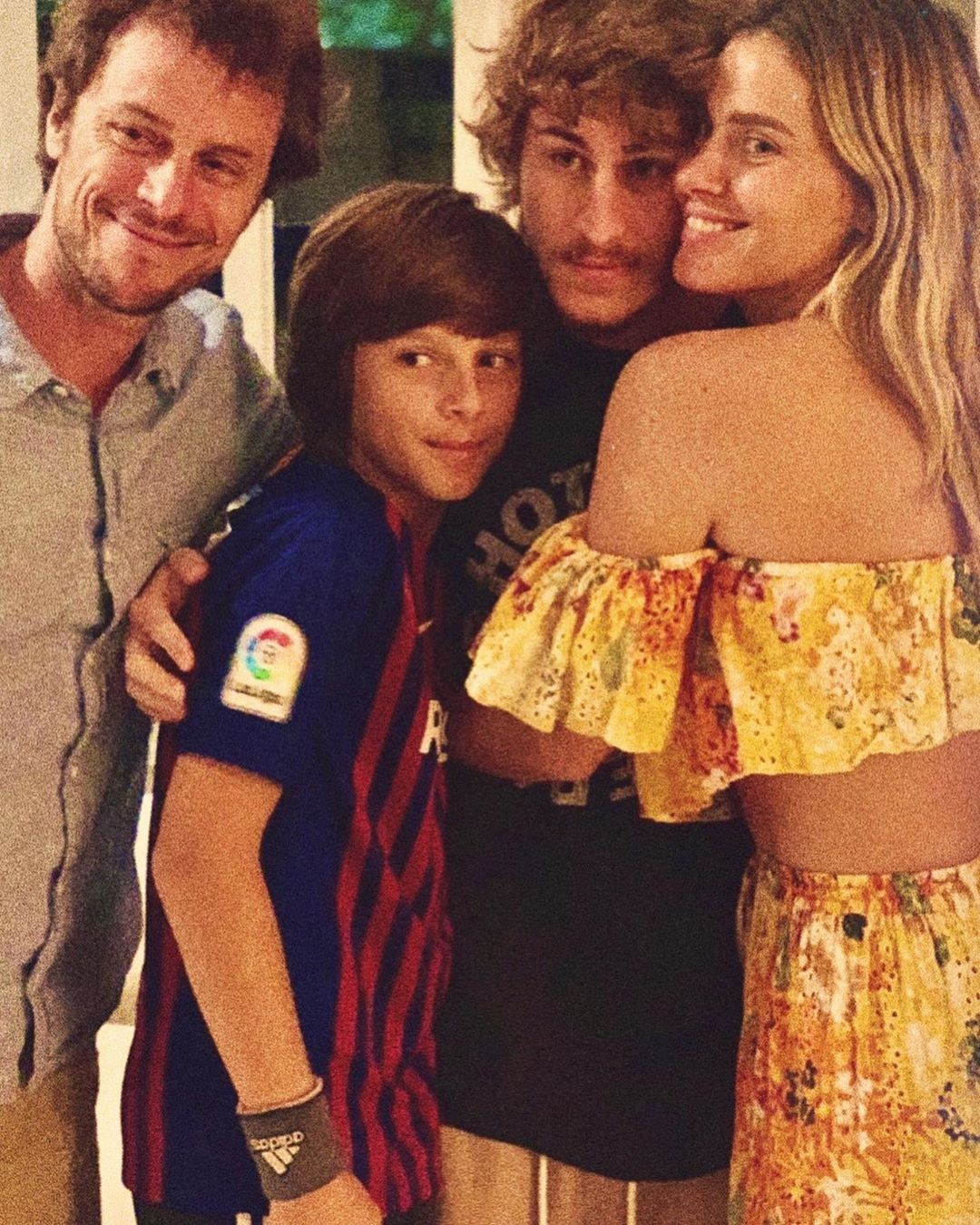 Carolina Dieckmann em família: Tiago Worcman, José e Davi (Foto: Reprodução / Instagram)