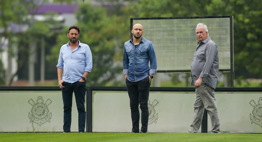 Em busca de um camisa 9, Corinthians vasculha mercado nacional e internacional 