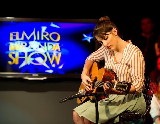 Clarice na gravação do Elmiro Miranda Show (Foto: Divulgação)
