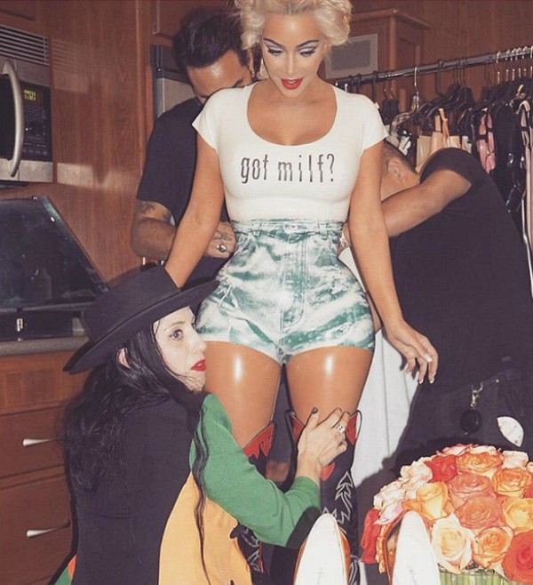 Kim Kardashian antes do clipe de MILF$ (Foto: Reprodução Instagram)