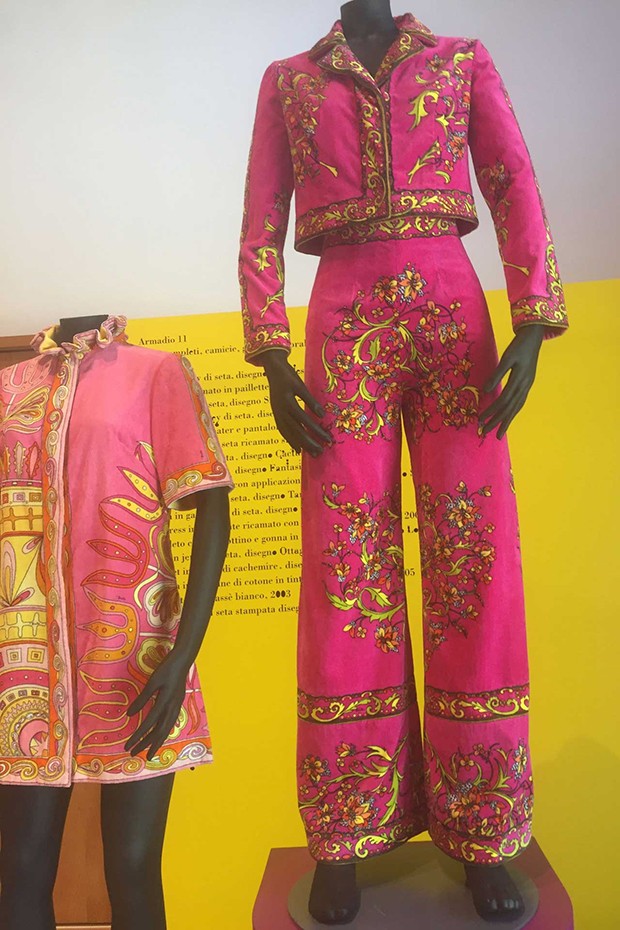 An Emilio Pucci trouser suit from 1972 (Foto: @SuzyMenkesVogue)