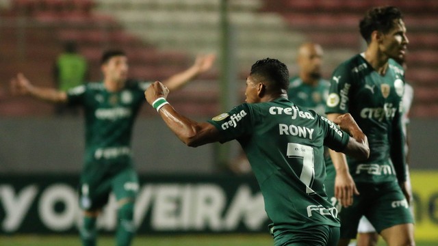 Rony comemora em América-MG x Palmeiras
