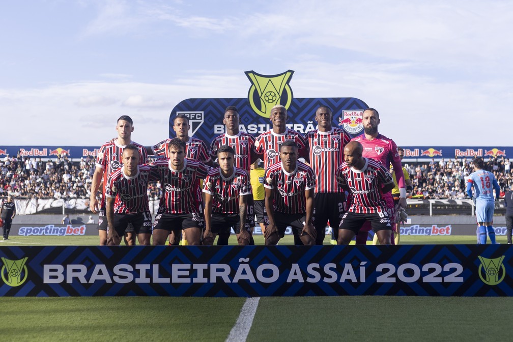 O time do São Paulo que começou a partida contra o Bragantino — Foto: Diogo Reis/AGIF