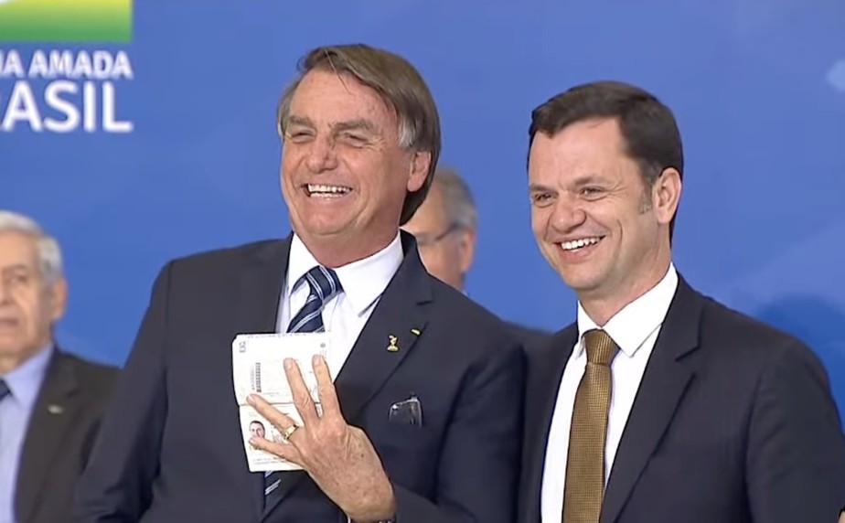 O ex-ministro da Justiça Anderson Torres e o ex-presidente Bolsonaro