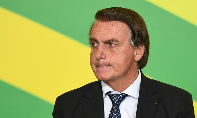Jair Bolsonaro anuncia decreto para "consolidar" regras trabalhistas