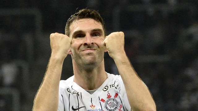 Boselli fez três gols contra o Botafogo-SP