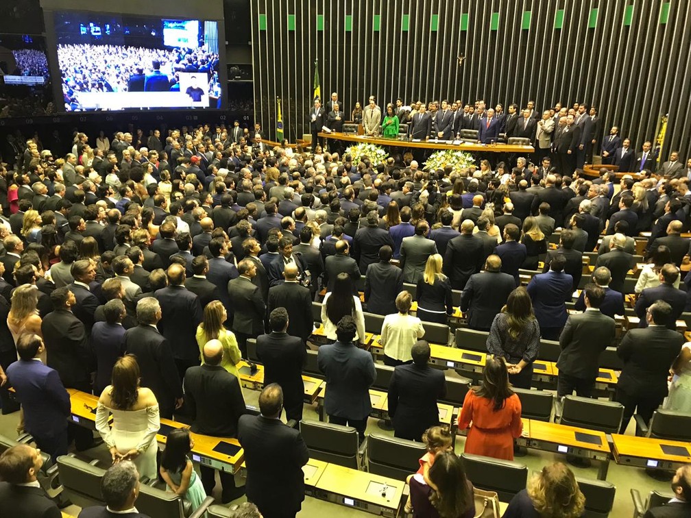 Plenário da Câmara ficou lotado na cerimônia de posse dos deputados — Foto: Fernanda Calgaro/G1