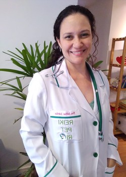 A médica-veterinária Sabina Scardua é colunista do Vida de Bicho (Foto: Arquivo pessoal/ Sabina Scardua)