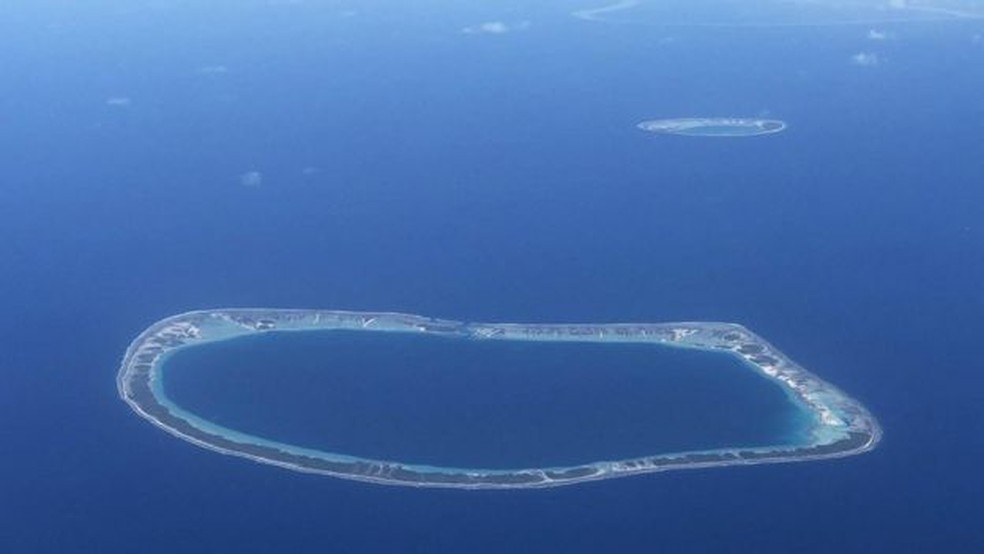 As Ilhas da Decepção fazem parte do Arquipélago de Tuamotu, o maior grupo de atóis de coral do planeta — Foto: Andrew Evans/BBC