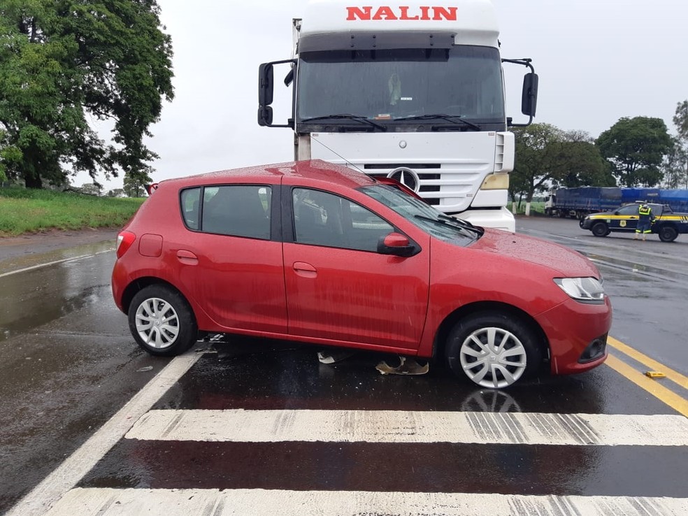 Acidente foi registrado na BR-153 em José Bonifácio  — Foto: Arquivo Pessoal 