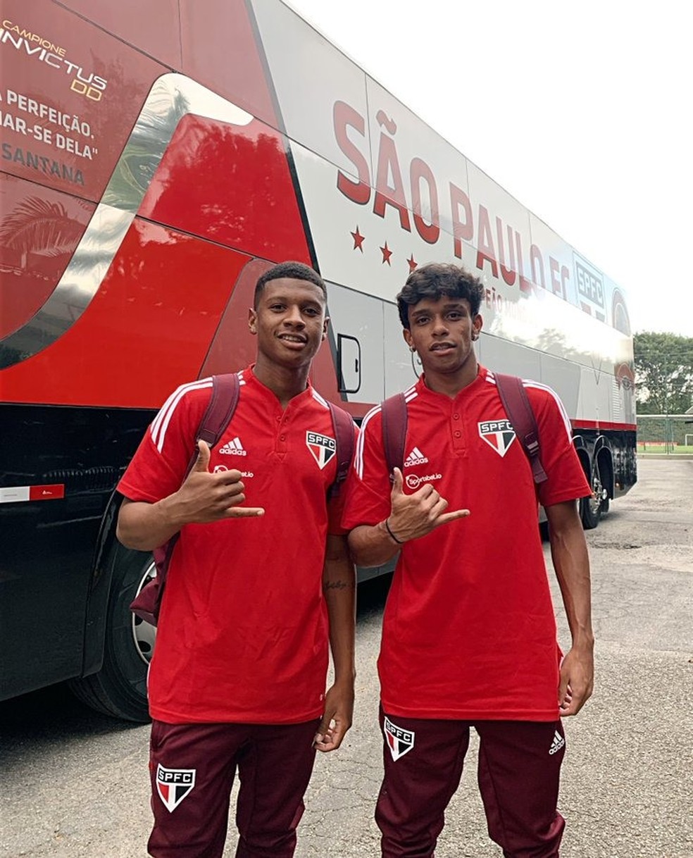 Léo Silva e Luiz Henrique foram relacionados pelo São Paulo — Foto: Divulgação