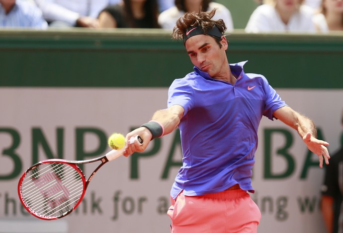 Apesar de ter encontrado resistência no segundo set, Federer dominou o confronto contra Granoiller  (Foto: Reuters)