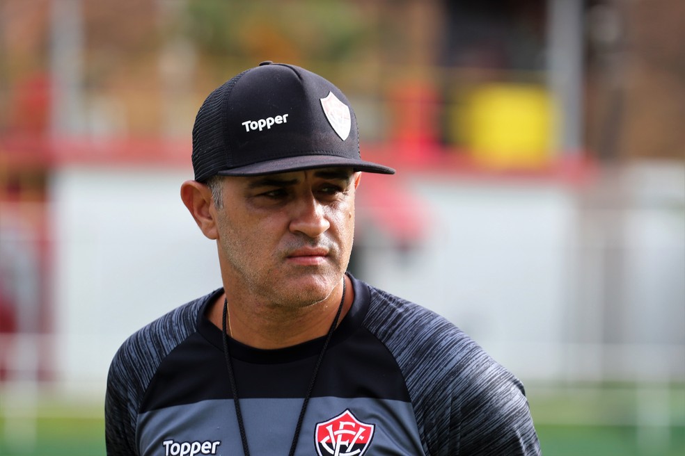 Marcelo Chamusca nÃ£o Ã© mais treinador do VitÃ³ria â€” Foto: MaurÃ­cia da Matta / EC VitÃ³ria / DivulgaÃ§Ã£o