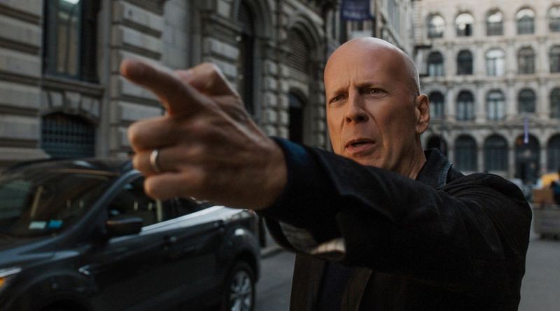 Bruce Willis se aposenta da atuação após diagnóstico de afasia, diz família