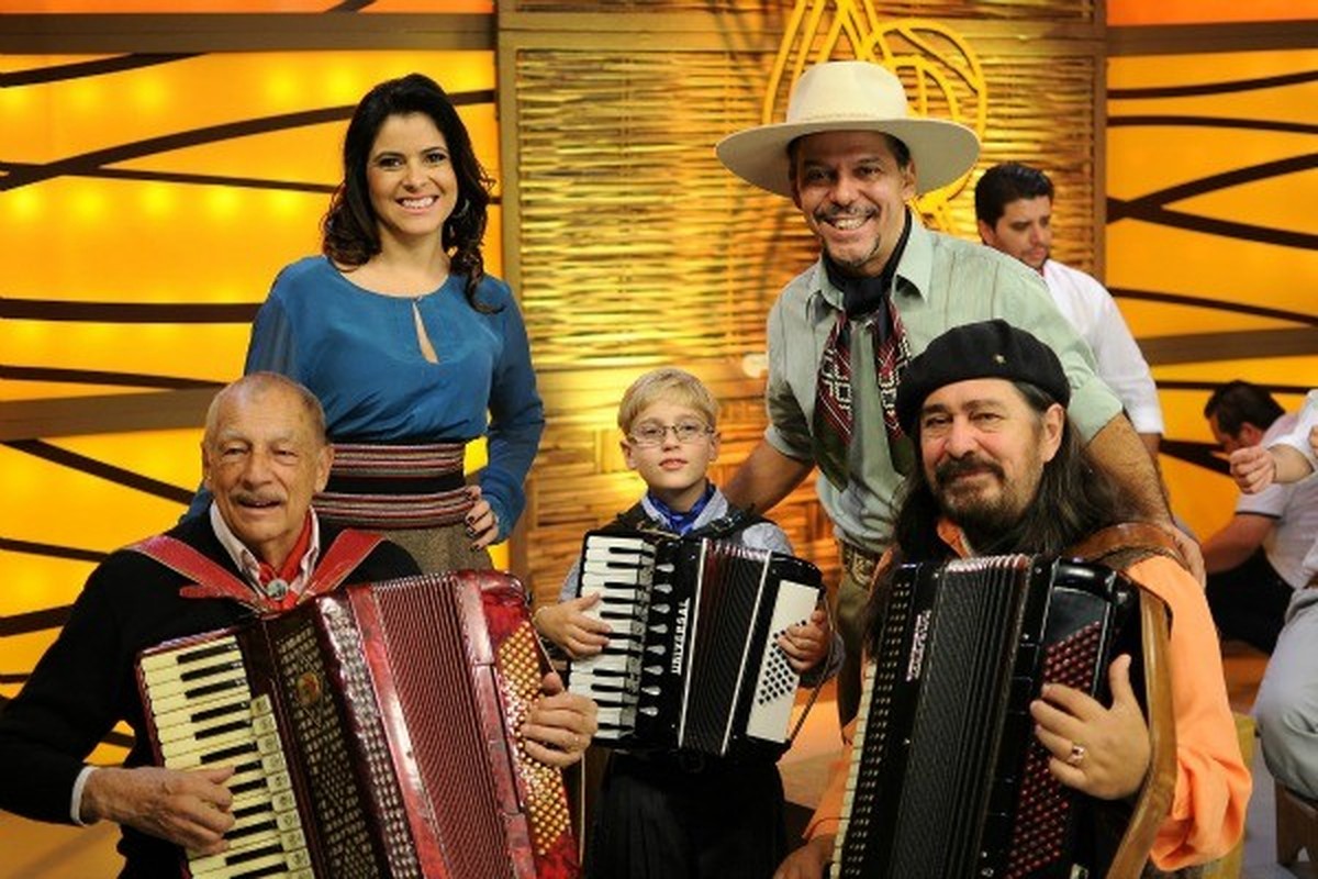 Homenagem A Adelar Bertussi Marca O Galpao Crioulo Deste Sabado Galpao Crioulo Gshow homenagem a adelar bertussi marca o