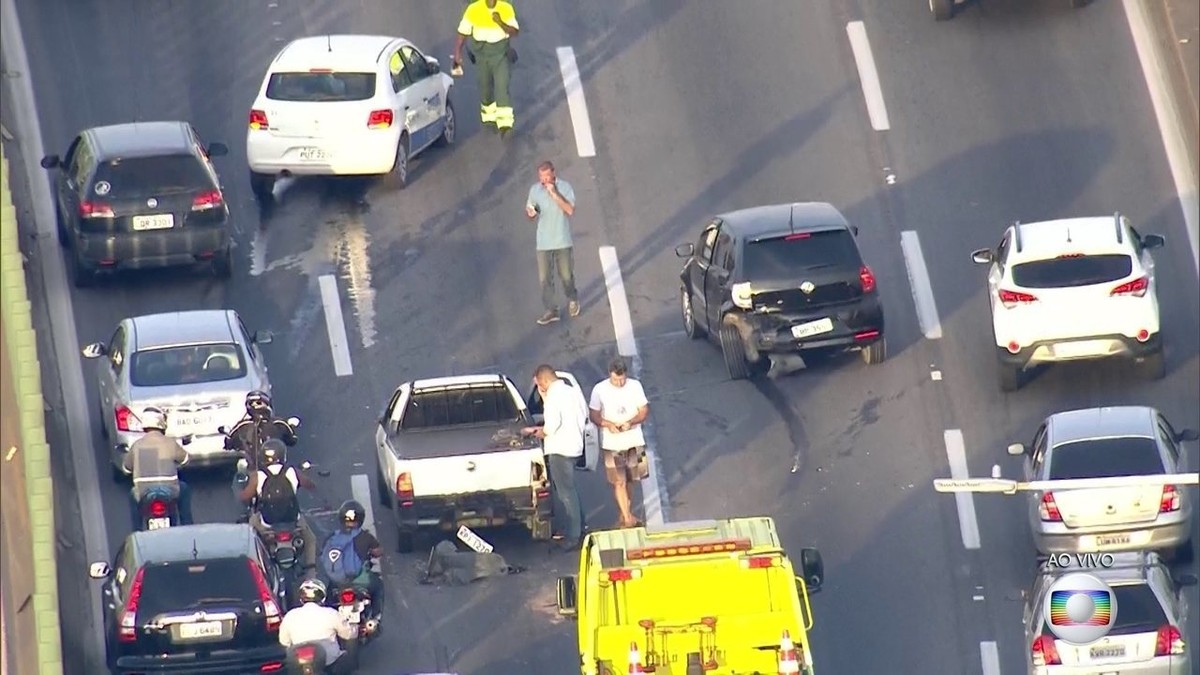 Acidente causa congestionamento na Ponte RioNiterói na volta do feriadão Rio de Janeiro G1