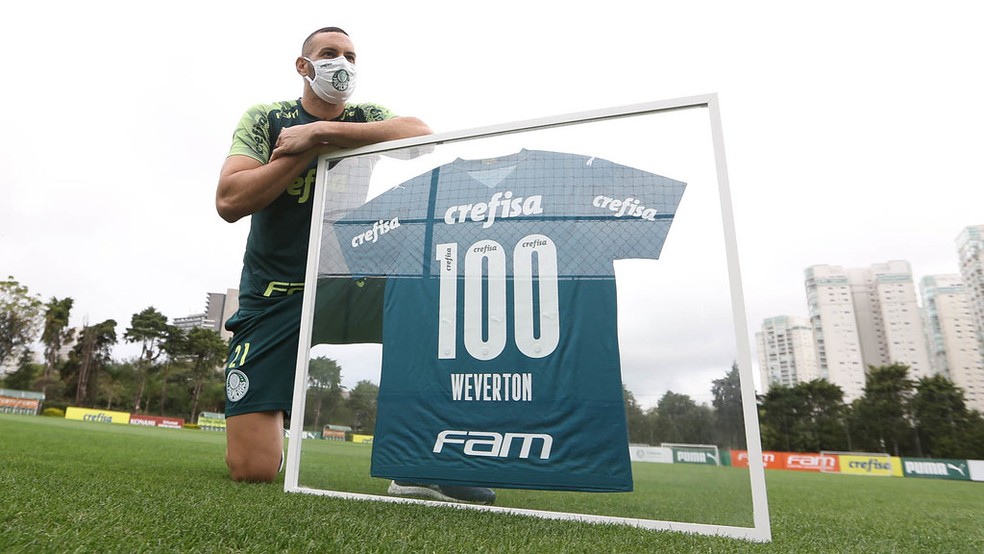 Weverton aposta em nova saída de bola do Palmeiras: 