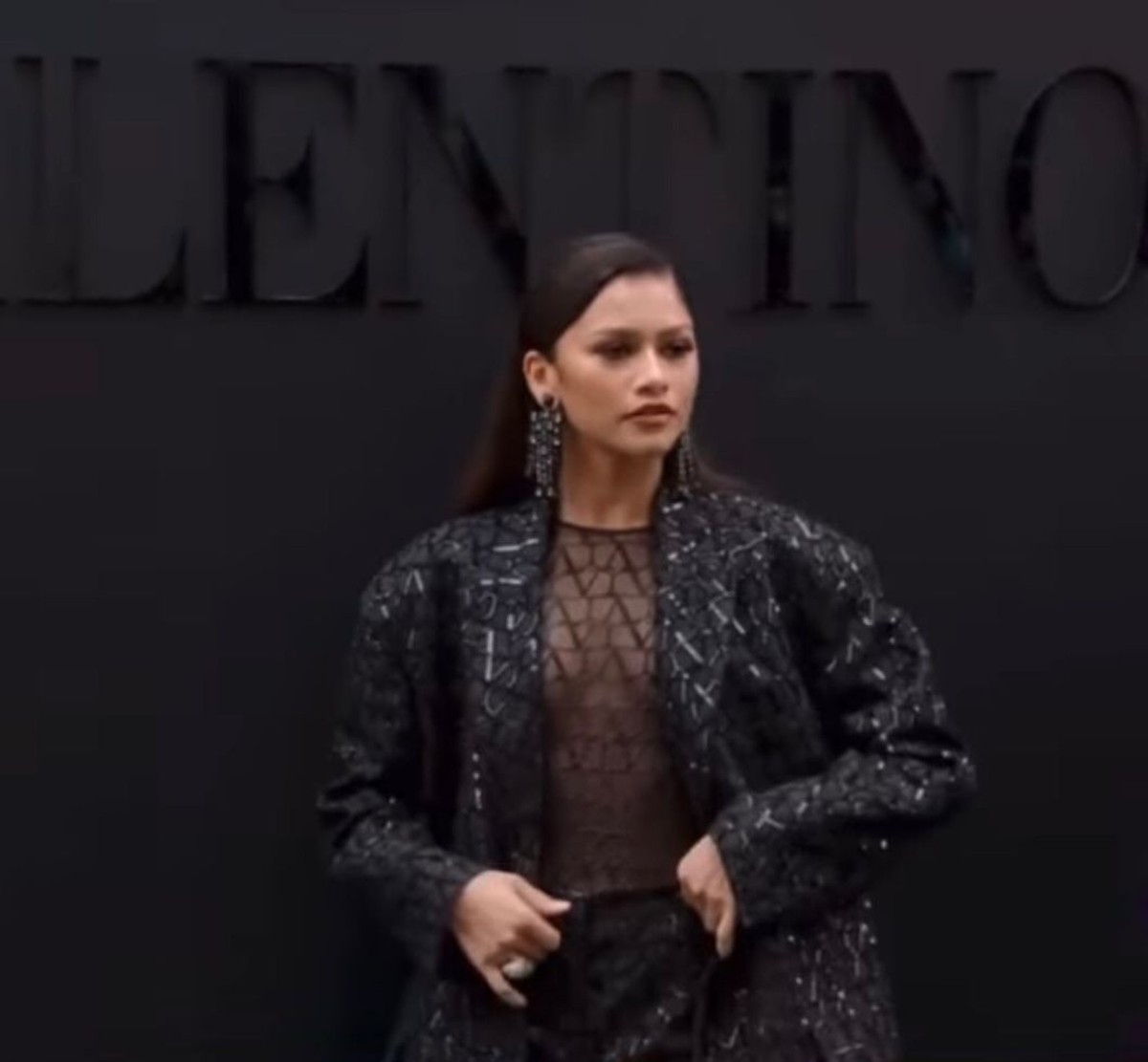 Zendaya prestigia desfile da Valentino em Paris | Moda | Vogue