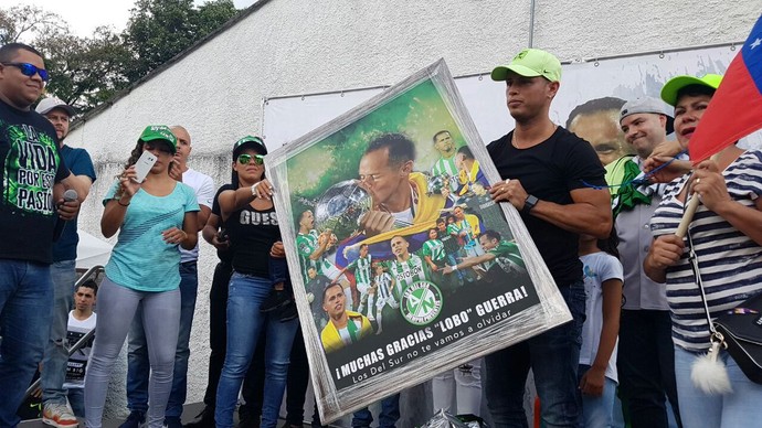 torcida do atlético nacional se despede de alejandro guerra (Foto: Divulgação / Atlético Nacional)