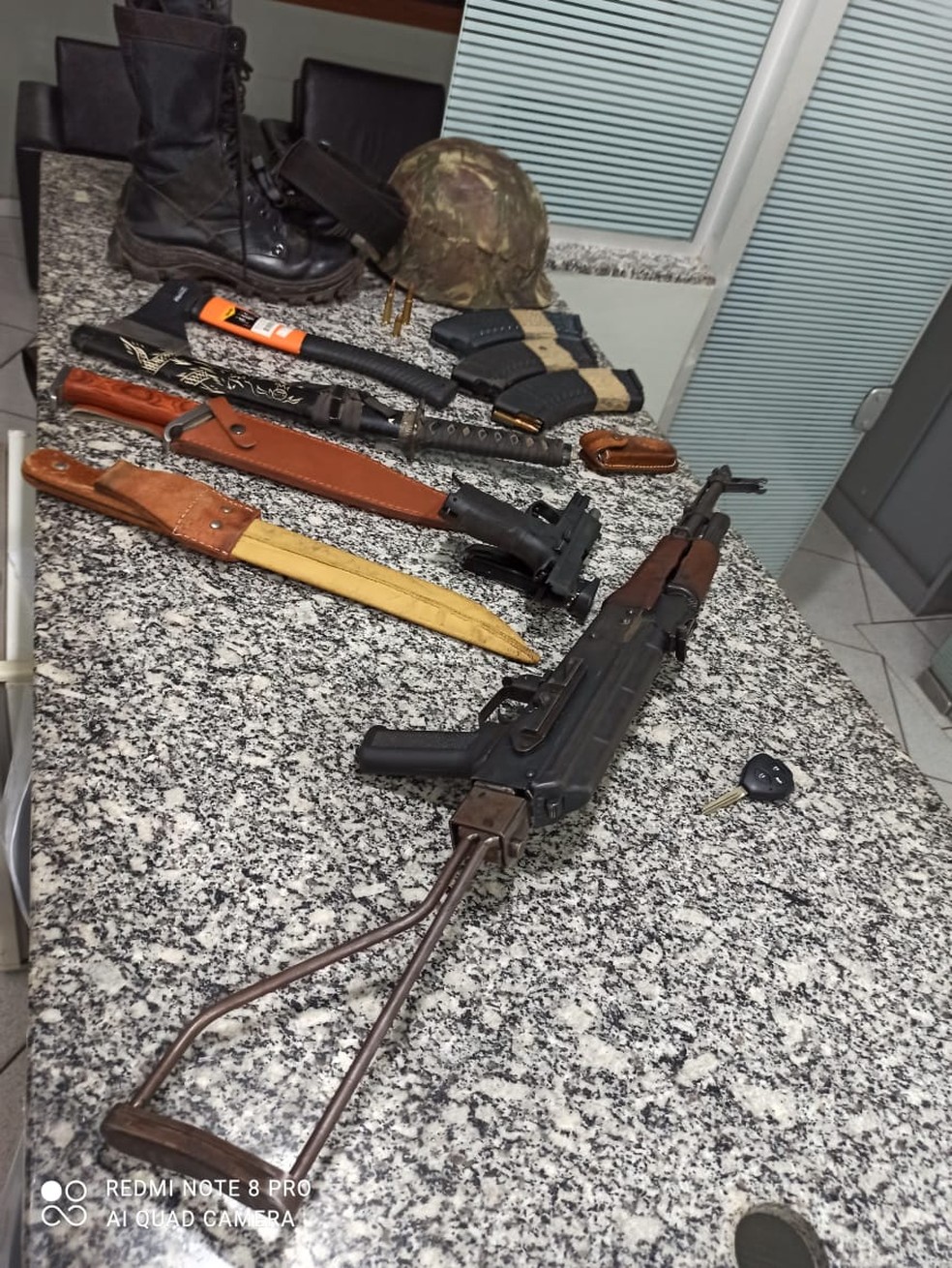 Fuzil AK 47 foi usado por suspeito para trocar tiros com policiais, diz Baep de Limeira — Foto: Polícia Militar