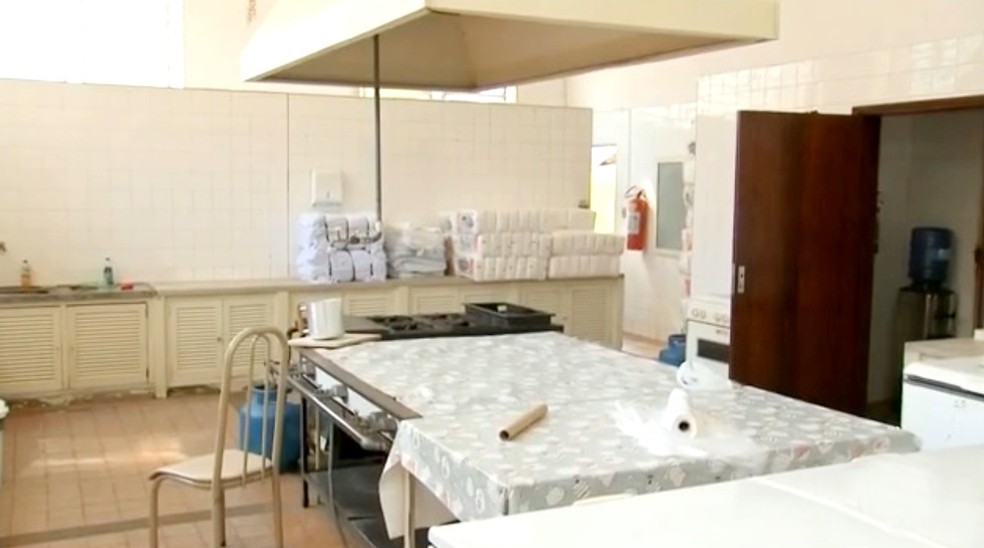 Cozinha-piloto de Garça apresenta série de problemas e prefeitura anuncia reforma que terão início neste mês — Foto: TV TEM/Reprodução