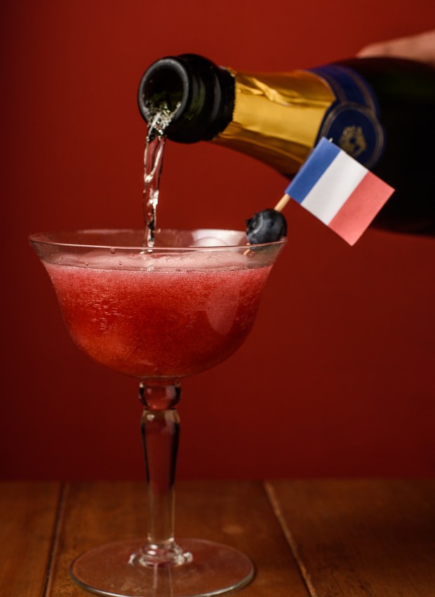 Drinque da França, do Benzina Bar (Foto: Lucas Terribili/Divulgação)