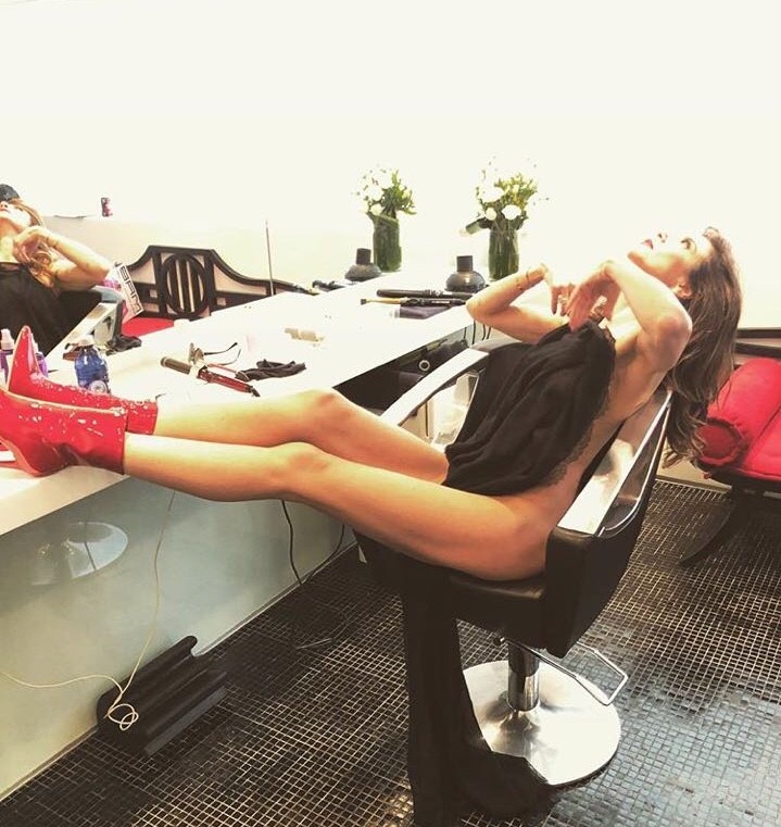 Luciana Gimenez em "dia de escritório" (Foto: Reprodução/Instagram)