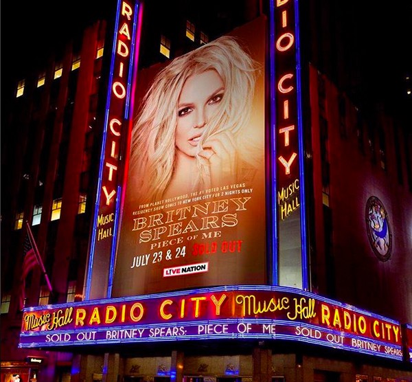 O Radio City Music Hall de Nova York no show de abertura da nova turnê de Britney Spears (Foto: Instagram)
