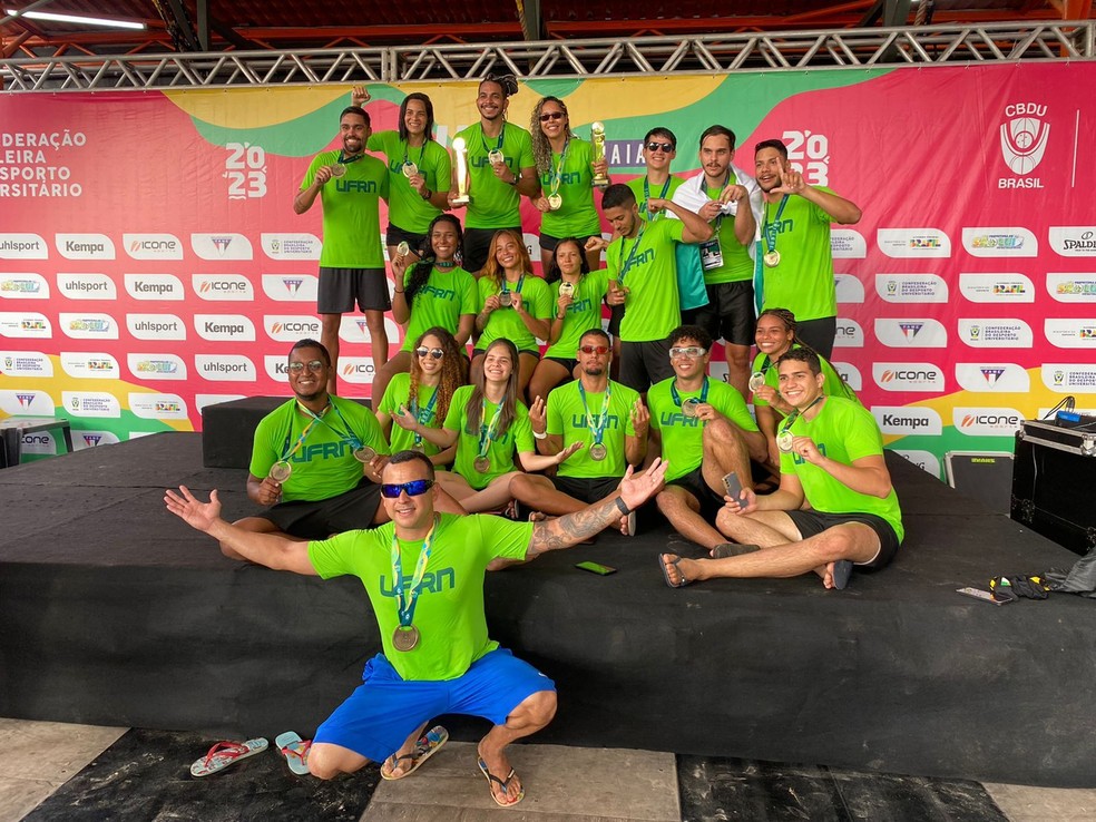 Handebol de areia da UFRN brilha nos JUBs Praia — Foto: Cedida