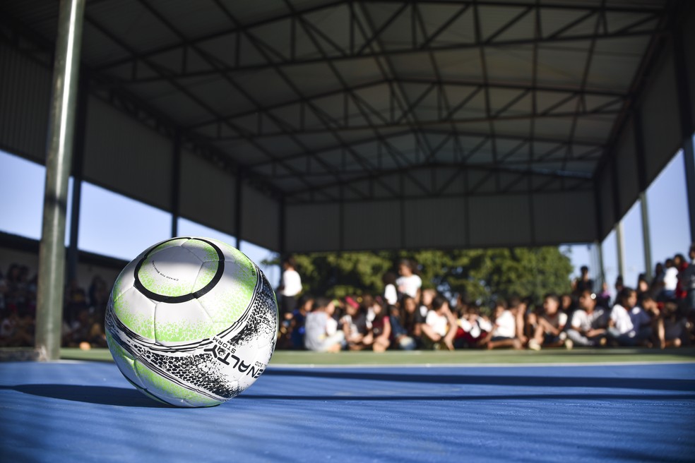 Quadra de esportes na Escola Classe do Setor P Norte — Foto: Andre Borges/Agência Brasília