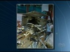 Criminosos explodem dois caixas eletrônicos em Rio Quente, GO