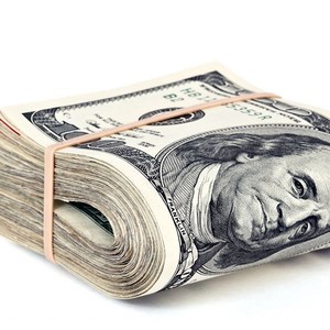 Notas de dólar; dólares; moeda americana (Foto: Shutterstock)