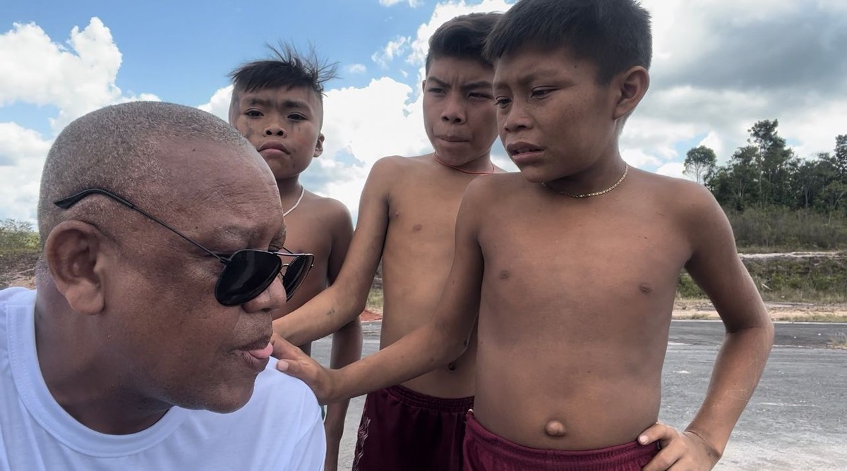 Intoxicação de rios com mercúrio e verminoses colocam água tratada e peixes, antes abundantes, no topo das prioridades de ajuda a ianomâmis, relata Celso Athayde