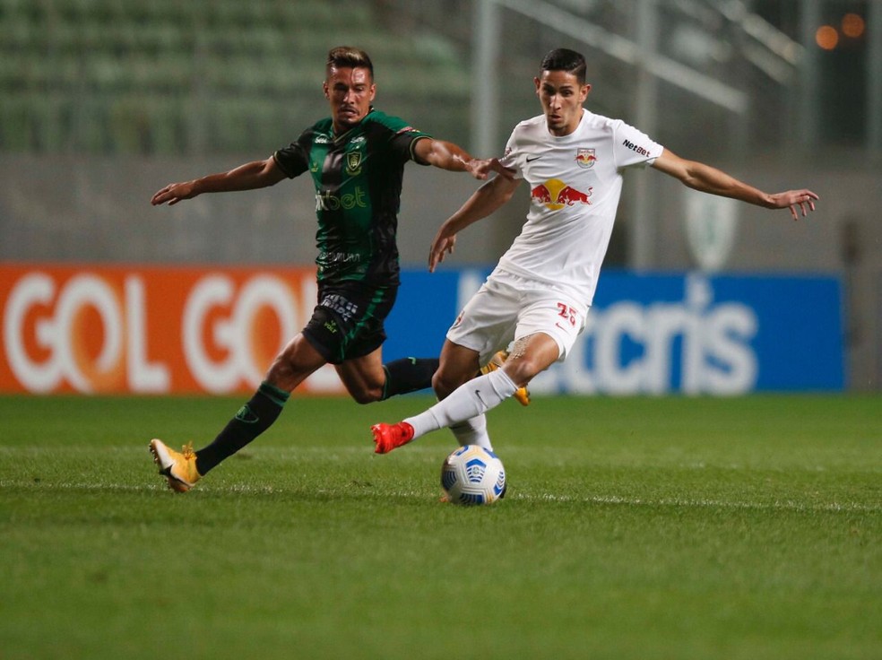 Bruno Praxedes, do Bragantino, na partida contra o América-MG — Foto: Ari Ferreira/Red Bull Bragantino