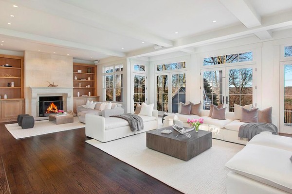 A mansão vendida pelo ator Bruce Willis em Nova York após a decisão de se mudar com a esposa e as filhas para a Califórnia (Foto: Divulgação)